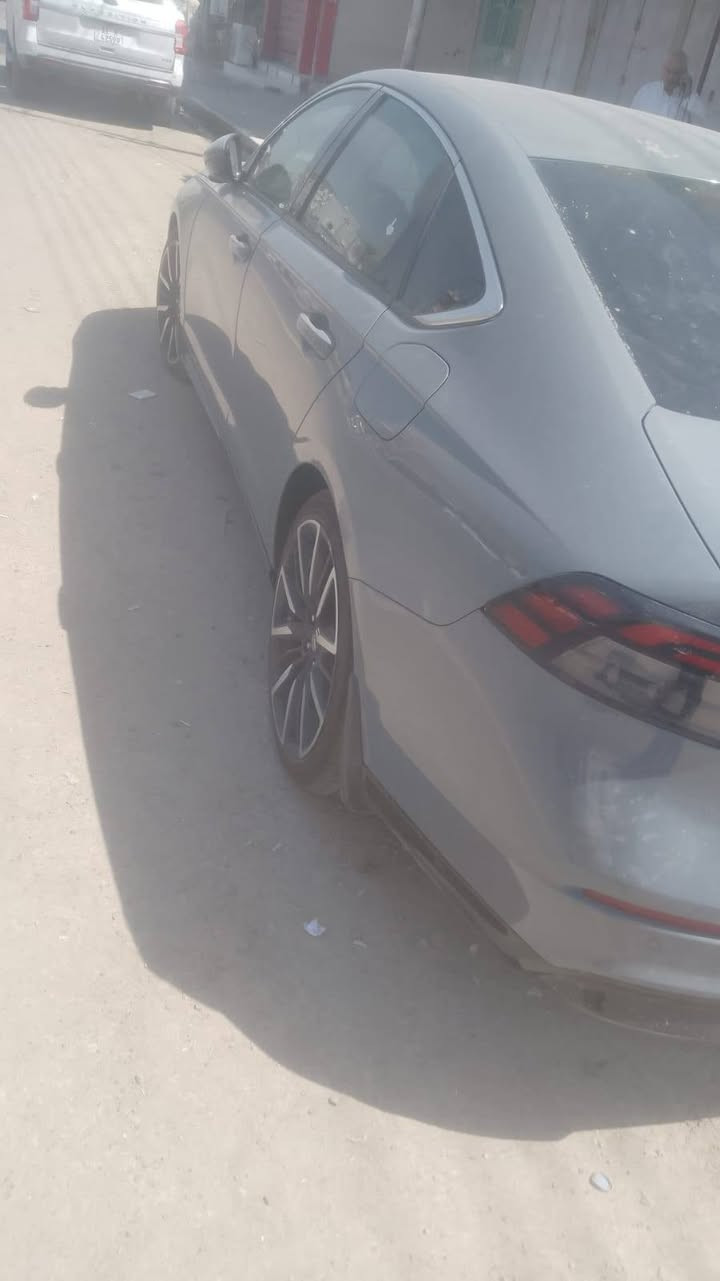 السلام عليكم
هوندا اكورد 2023 هايبرد تورنك لون اسمنتي 
محرك 4 سلندر 2000 هايبرد
السيارة فوول مواصفات 
بصمة + بصمة ابواب
رادار امامي مانع تصادم
رادار جانبي نظام النقطة العمياء
كامرة خلفية دوارة
نظام تحديد مسار
نظام تصحيح مسار
مثبت سترين
مثبت سرعة
فول تحكم سترين+ شفتات سرعة
هاند بريك بصمة
نظام الاتو هولد
وضعيات قيادة سبورت ايكو نورمل سمارت
شاشة وسطية كبيرة وتدعم الكاربلي ولاندرويد اوتو وبية كافة معلومات السيارة
كرسي السائق كهربائي
وبعد بيه مواصفات
السيارة وارد امريكي
الضرر تقرير فاتحة سويج نهاية دوسة 
رقم بغداد 
السعر ١٩٠
رقم الهاتف/***********
مكان السياره ديالى
