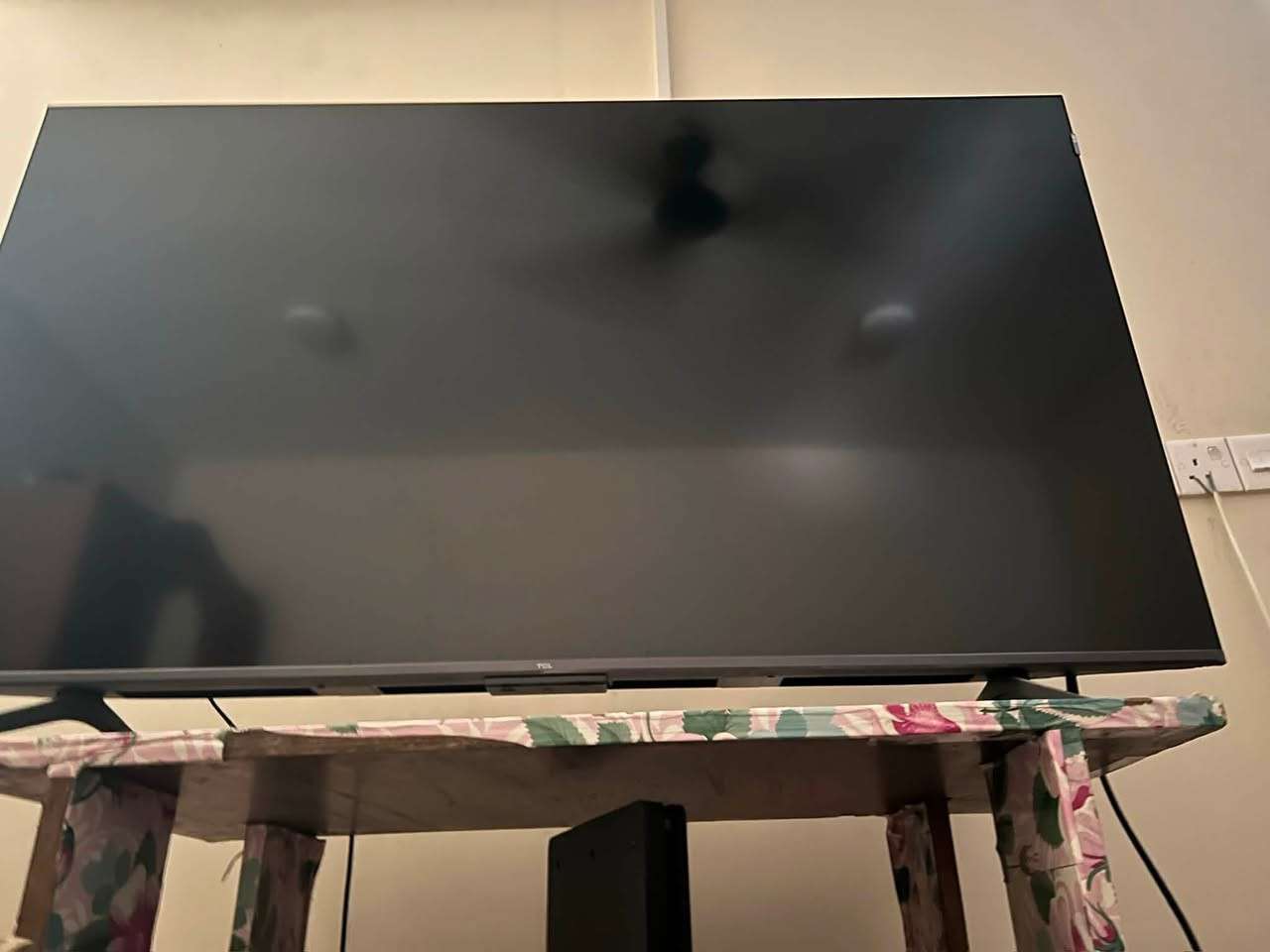 للبيع شاشة TCL C655 كيولد برو
الحجم 55

الدقة 4k

الهرتزية 120

فول مواصفات اذا انت عندك بلي وتلعب العاب ضمانها 3 سنوات من الشركة وماخذها العام

لا داخلة صيانة ولا مفتوحة وغراضها كاملات 

السعر 525 الف وبيها مجال بسيط
مكاني بغداد الشعب

***********
