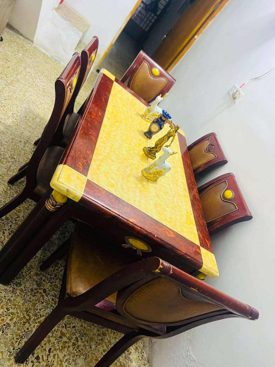 ميز طعام صاج مرمر ثكيل مكان مدينه الصدر موجود توصيل سعر مناسب واتساب ***********

