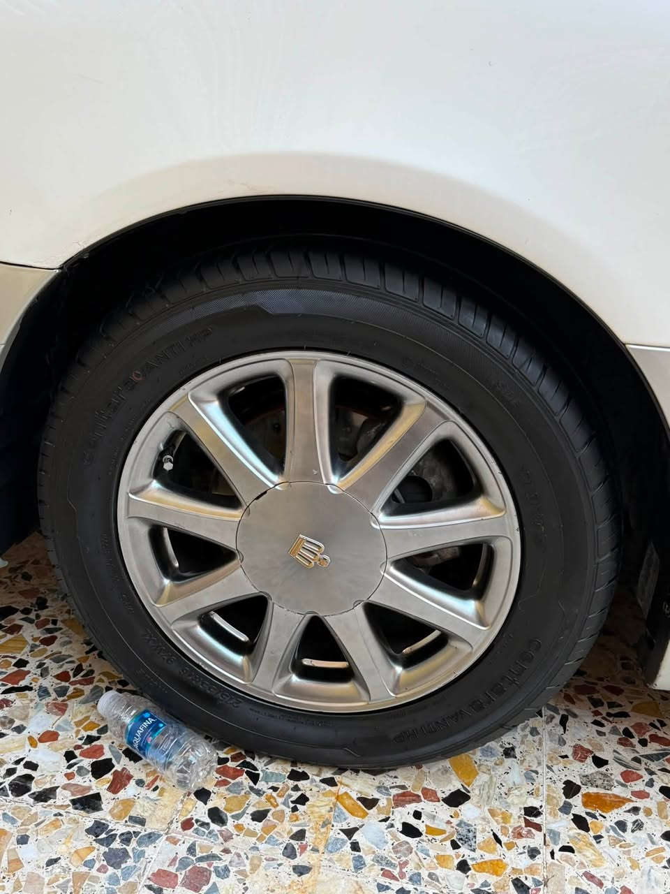 ملكه للبيع
اربع دكم فتحه 
تبريد خلفي ثلاجه 
بعداد دولي بسمي 
جديده مال جناي  
نجف حي النفط 
السياره كصتين 
***********
