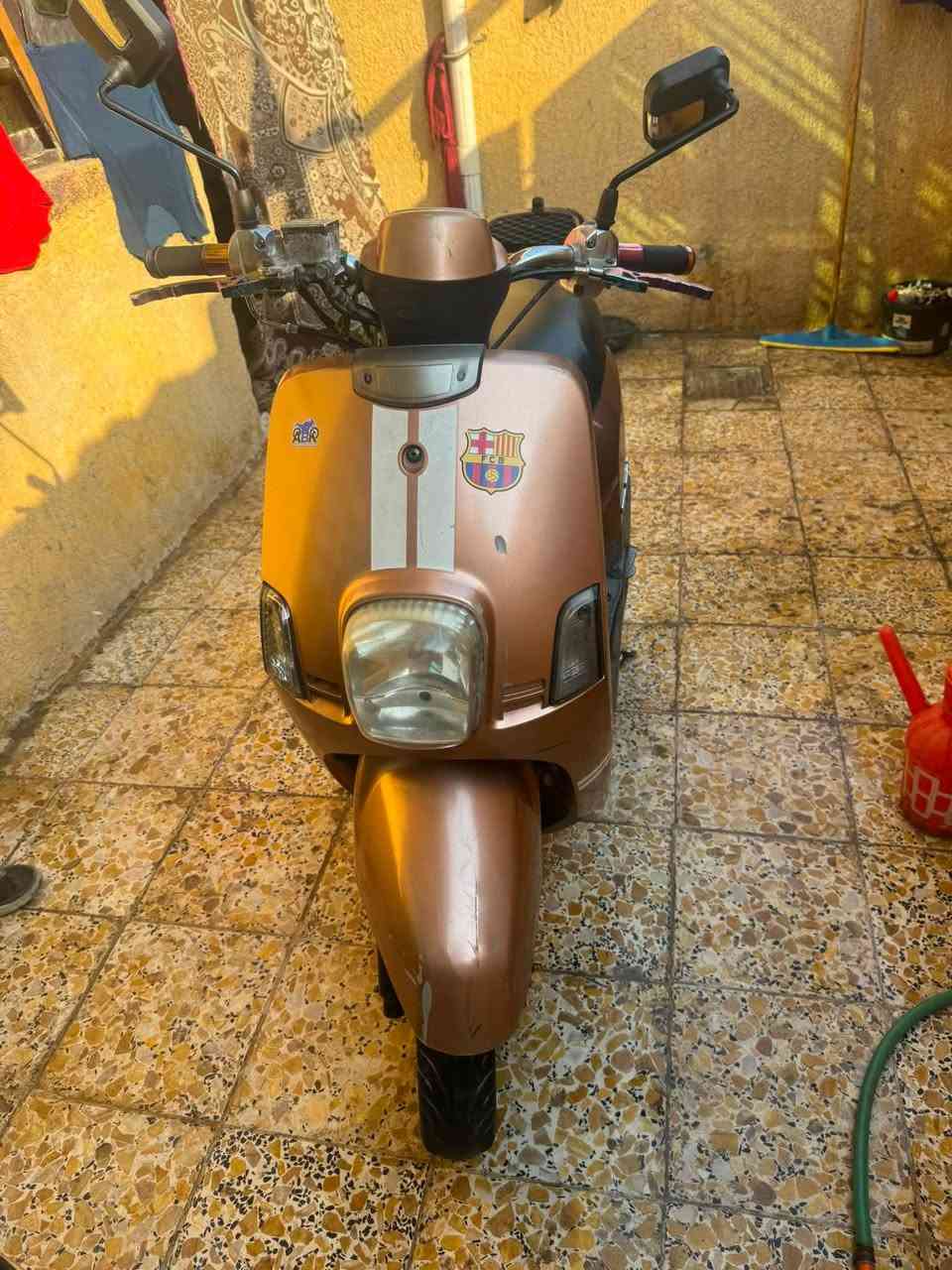 دراجه بوليس كبرته نضافه فول دراجه مامفتوحه وصل بيه ودراجه كهربياته جانن يشتغلن بسس الماي بعد ميشتغل بس كربيات مابيه ينقص مكينه نعامه كربلاء السوادن ***********توصل عل وتساب

