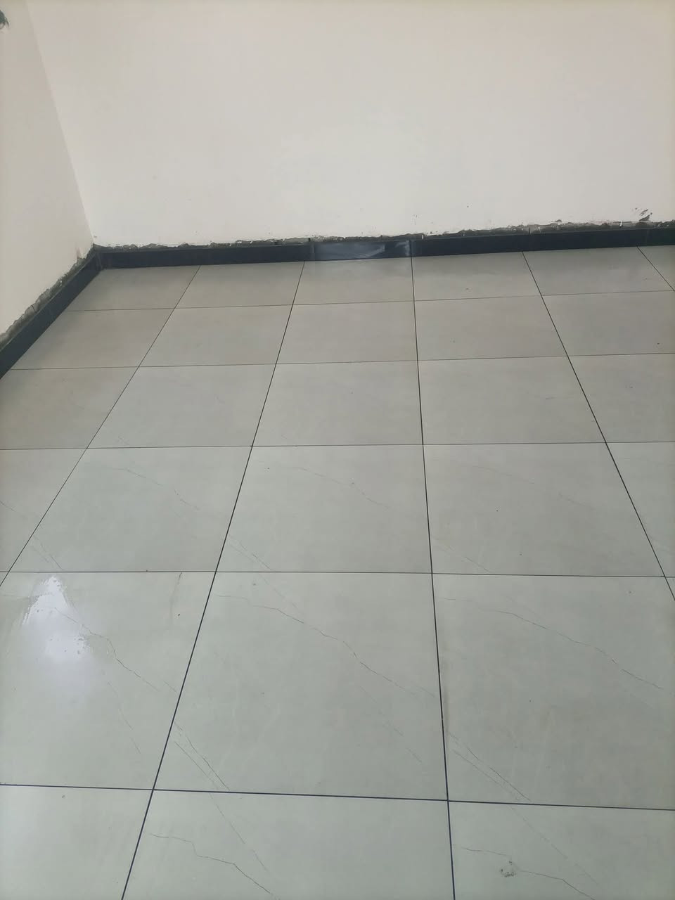 خلفة  السيراميك وارضيات اخذ ترميم واخذ  كرسته وعمل اشتغل كافه انواع السيراميك ومتواجد في الزعفرانيه ونشتغل مناطق مهجوره  واللي يحب يتواصل رقمي ‏ 

‪***********‬‏
