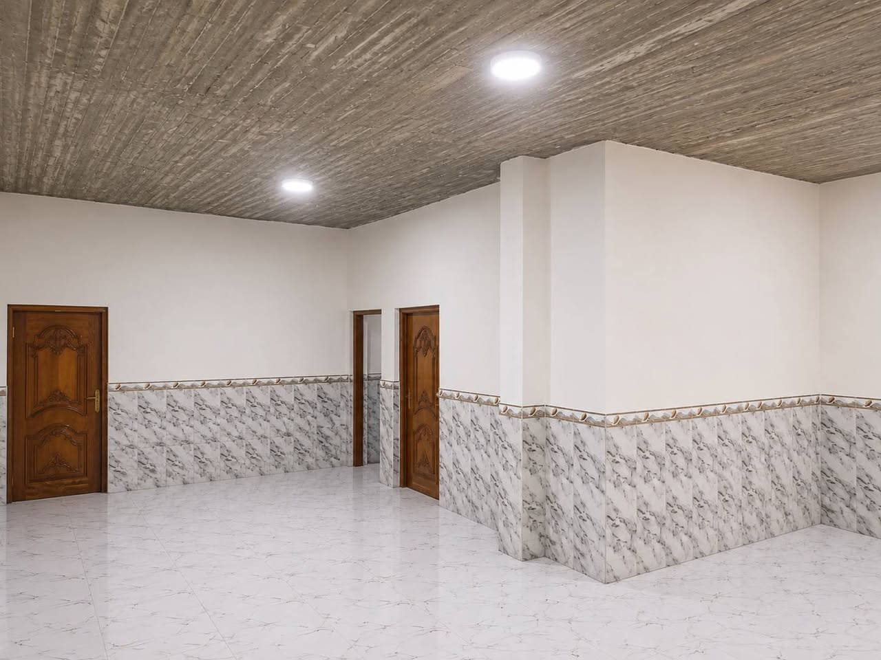 بيت للبيع مساحه 218متر طابقين ركن 
الطابق الاول 
دوانيه7×4
هول8×4
ثلاث غرف كلهن4×4
مطبخ5×4
حمام وصحيات داخلي 3×3 
حمام وصحيات خارجي
_____________
والطابق الثاني
 نفس الترتيب بس الدوانيه تختلف وغرف 2وحده 8×4وثانيه4×4
مناور عدد2مساحتهن2×1
_______________
الموقع الحيانيه المدينة الجديدة قرب مدرسه حلب ونادي الخليج
____________
التواصل
***********واتساب
***********شريحه
_____________
السعر 295مليون
والشراي نتساهل وياه
