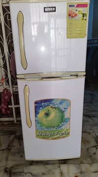 ثلاجات • نظيفة جدا • ١٦/١٢ قدم