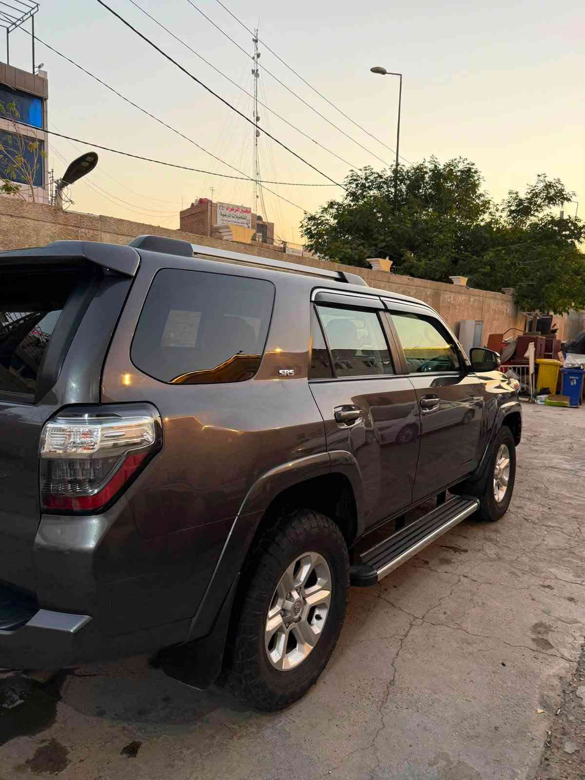 السلام عليكم للبيع Toyota4runner
Sr5 premium xe
2023
رقم بغداد ماشية 37 الف ميل 
فول مواصفات فور ويل 
5 راكب 
السعر 26 الف دولار 
وبيها مجال للشراي 
***********
مكاني بغداد الكاظمية

نص مكتوب في الصور:
- PLC Auction JTENU5J5R5P6208480 Toyota 4 Runner 2023 الولايات المتحدة - ... قد تكون الصور محمية بموجب حقوق النشر. مزيد من المعلومات مشاركة PLC Auction PLC Auction JTENU5JR5P6Q عع