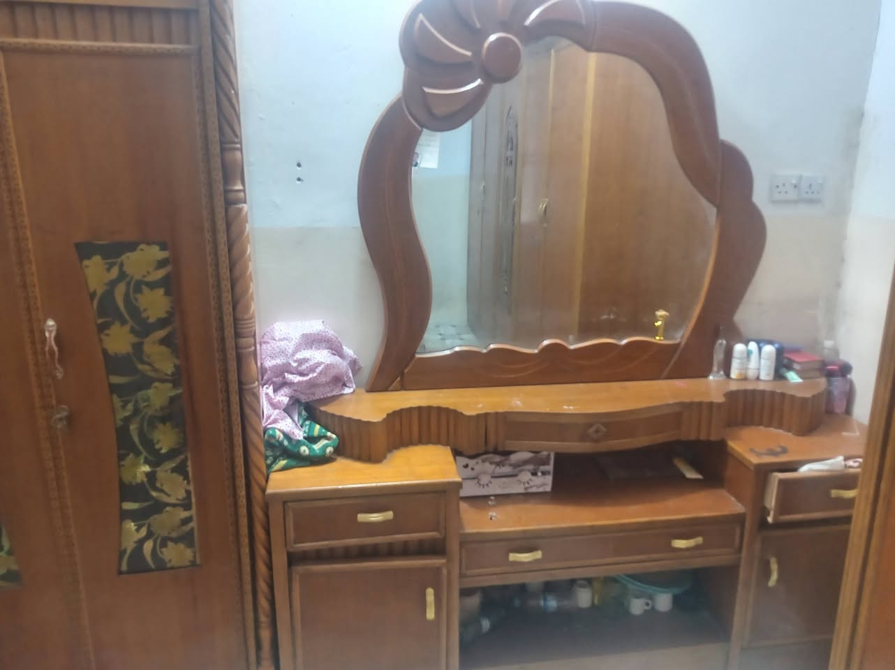 سلام عليكم غرفه للبيع 300 كربلاء طوريج ***********
