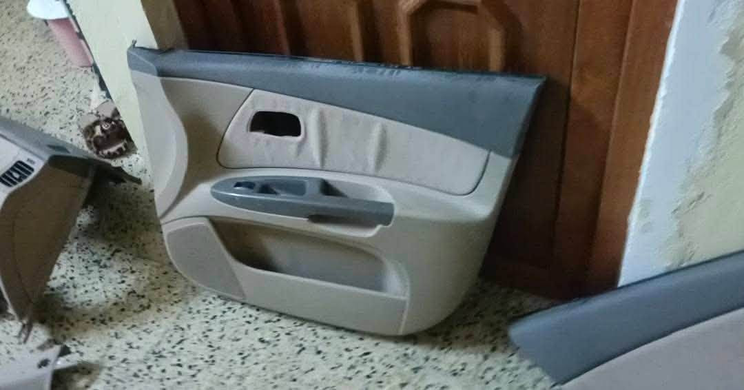 سلام عليكم عقل اكسن ديدوب او غرفه بيجي داخل كامل حته السكف موجود مال كيا ريو
***********
***********
