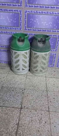 ثنين قناني غاز للبيع قفل 350 قفل رجاء بدون عموله 07748588250