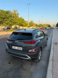 تحية طيبه  كونا 2023 وارد امريكي للبيع حادثها فقط بنيد وبراكيت بدون شو...