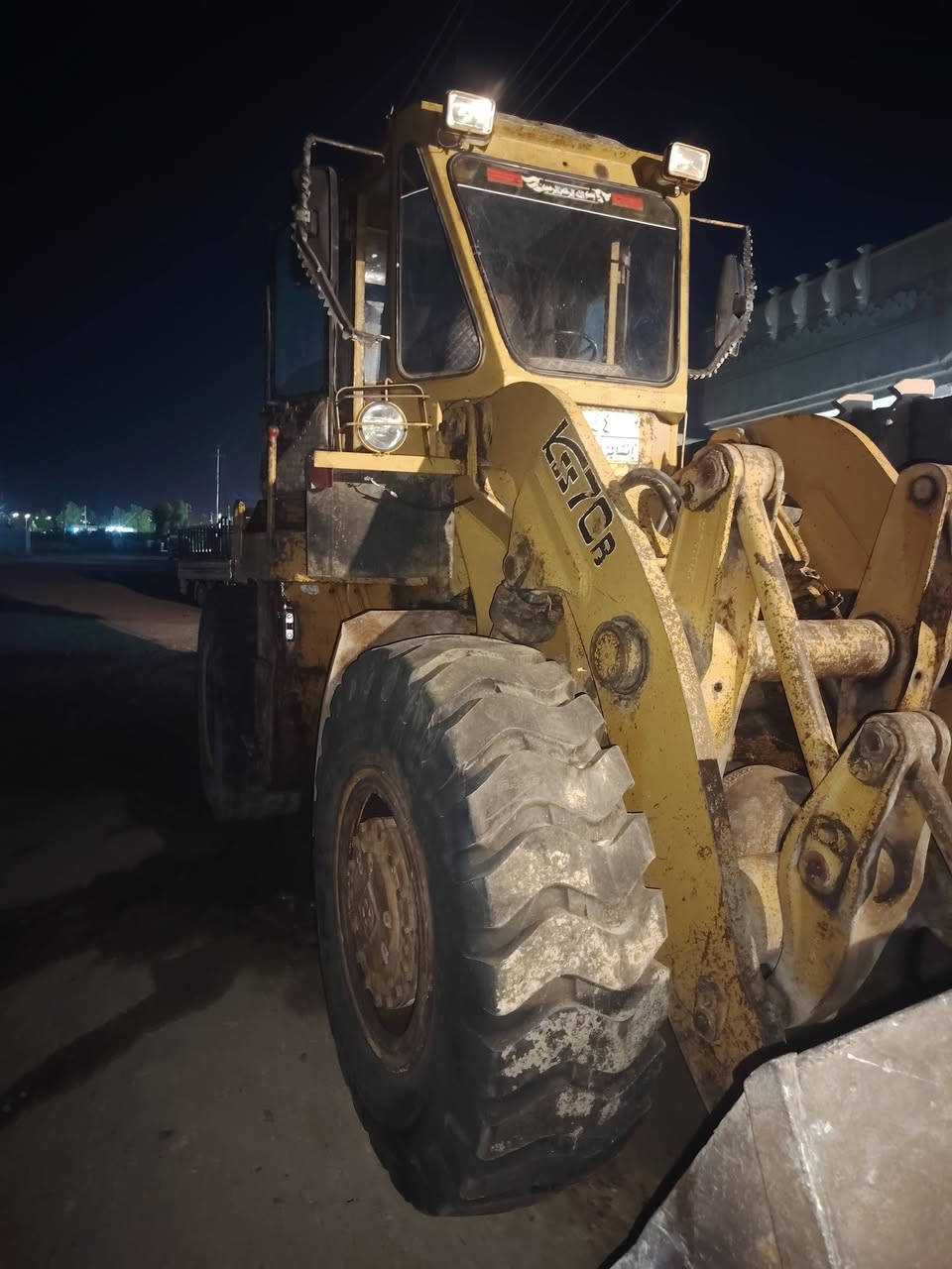 شفل 70 B موديل 83 رقم دهوك مكفول كفاله عامه
صبغ بلادي. كير محرك تركم اكسلات.كيله سنون.جاهز للشغل. كلو مكفول. 
رفع دفع خير من الله. تخم تاير. لاتصال. ***********
