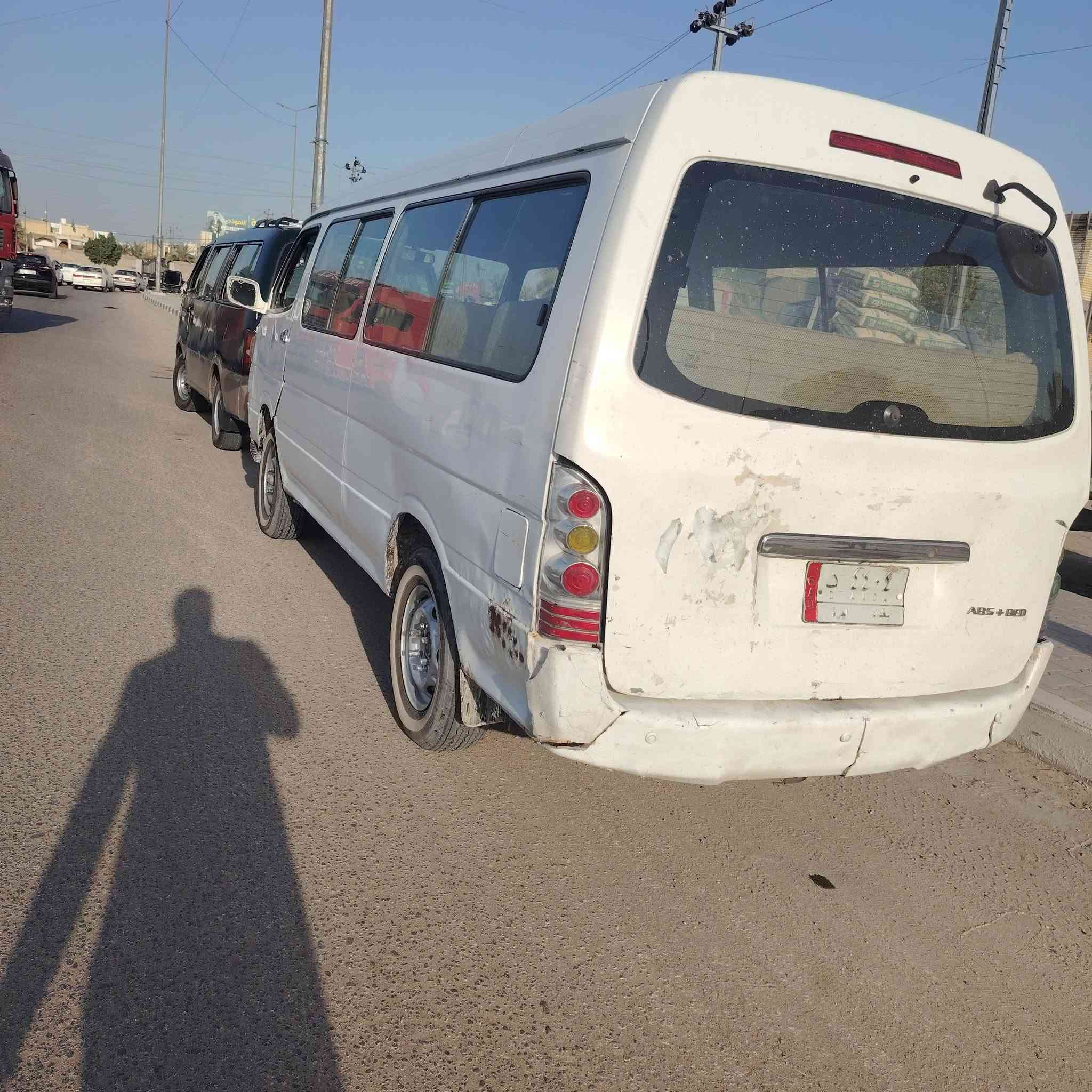 سلام عليكم جنبي موصليه للبيع مكينه وكيروكسن وحداديه وتخم تاير العنوان نجف حي النداء السعر٣٢وبيها مجال الشراي يتصل  ***********
