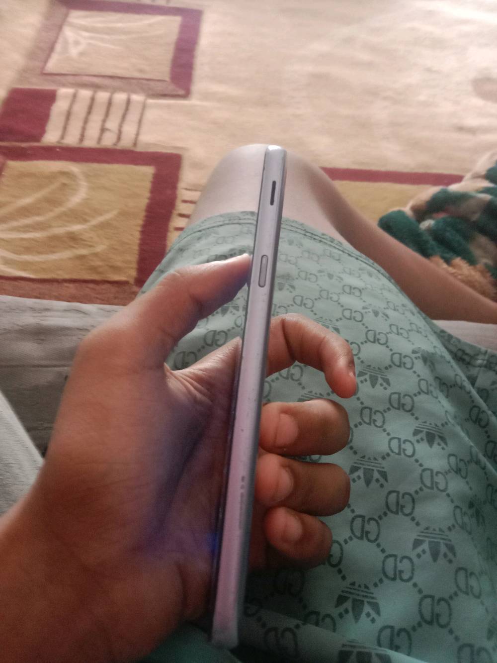 جالاكسي J6 • ذاكرة ٣٢ • رام ٤