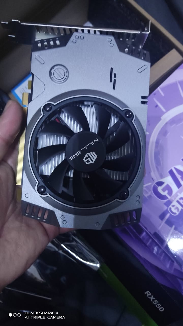 RX 550 4gb
جديد كبس سعر 60 للاستفسار خاص

نص مكتوب في الصور:
- BLACKSHARK 4 AI TRIPLE CAMERA