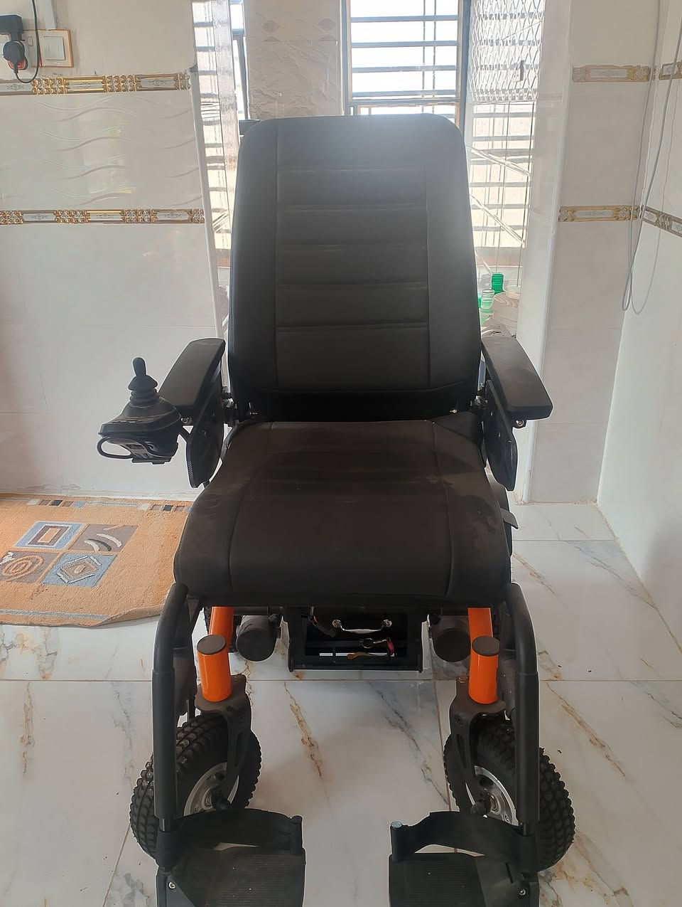 عربانة شحن جديده مامستخدمه بعده بچبس الشركه السعر 700 وبيه مجال للاستفسار الاتصال على الرقم *********** أو مراسله خاص
