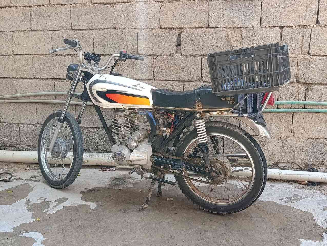 سلام عليكم دراجا للبيع كهربائيات شقاله دراجه حلوا ومناسبه بيع مستعجل سعر 200 وبيها مجال غليل رقم***********
