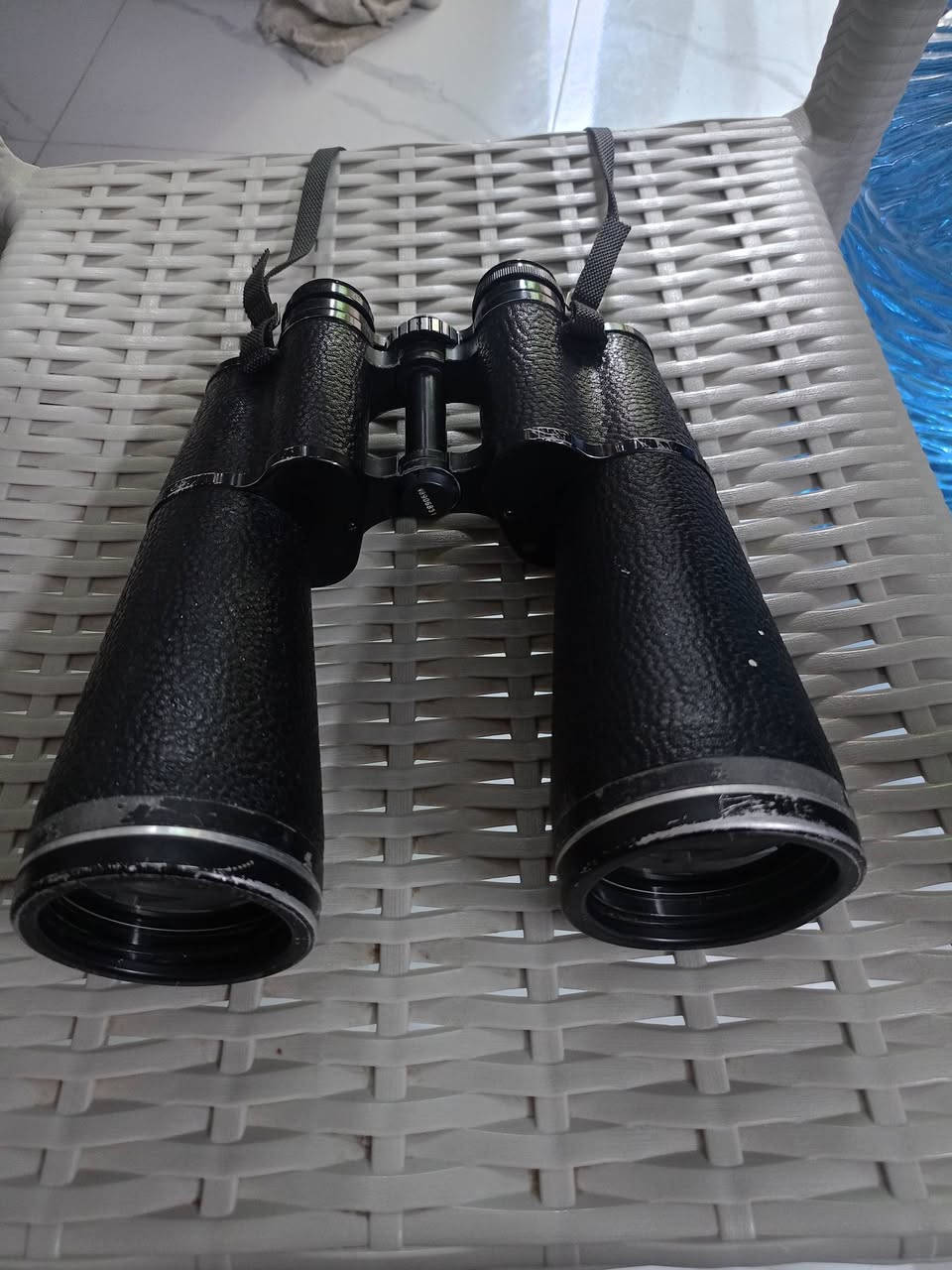 دربين روسي كبير الحجم قياس 20×60سعر 150تصل على رقم ‏‪***********‬‏

