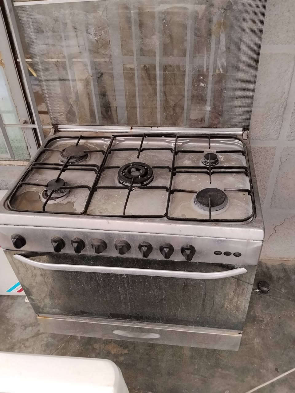 طباخ للبيع..***********
