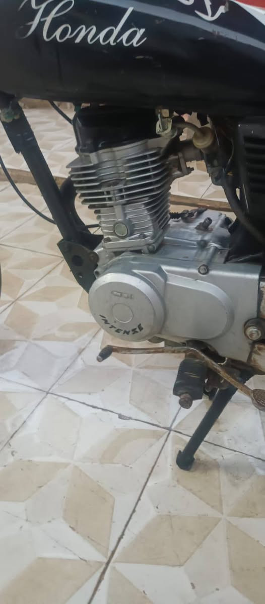 دراجه انتنس شاصي متياز للبيع بدون اوراق محرك ناعم شلعه حلوة السعر 350ول شراي يتصل مكاني  شيشان قرب الخماسي ***********

