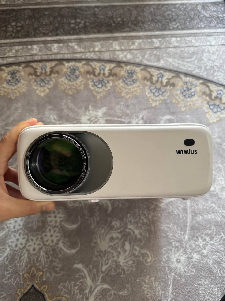 داتاشویەکا گەلەك باش ئو پاقژ بو فروتنئ 

دا تاشو يا ژ ئەلمانیا هاتی ژ مارکا WiMiUS W6 مودئل 2022 يه، بكوالئتيا Full HD تئت، هەمی تشتئت وئ یئت دگەل، داتاشو گەلەك یا باشە بو ( ڤلما، ئەتاریئ، کەمپینکئ، تلستارئ…) داتاشو گەلەك یا پاقژە حساب یا نیە، داتاشویئ. 
                   ب زەمان ددەم ٥ روژان 

جهاز داتا شو ممتاز جدًا ونظيف للبيع.

الداتا شو مصنوع في ألمانيا ومن ماركة WiMiUS W6، موديل 2022، وبدقة Full HD. كل أغراضه الأصلية موجودة معه.
الداتا شو جدًا مناسب لـ الأفلام، المباريات، الكامبينگ، مشاهدة التلفزيون وغيرها…

الداتا شو نظيف جدًا، شبه غير مستخدم.
ضمان لمدة 5 أيام مع الجهاز

* Native resolution: 1920×1080 (Full HD)
* Brightness: about 400 ANSI lumens
* LED light source: rated up to 30,000 
* 4K input support:, but not native 4K
* Wi-Fi and Bluetooth
* 2× HDMI
* USB
* Released around 2022 

Price: 175$
Number: *********** دهوك, العراق
