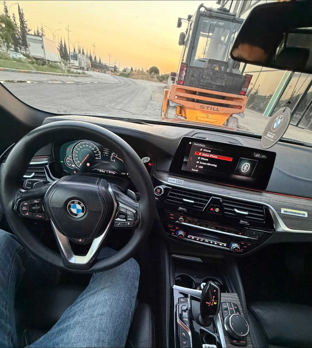سلام عليكم
لبيع BMW 530 
موديل 2018 
سيارة كلين سيارة VIP
مواصفات فول فول مواصفات mbakej
سيارة كل موصفات 5 كاميرات داتاشو صندوق شفط كشنات حار بار رادار كشنات خزن كشنات 700 سيارة فول كاملة مكملة على 24 حباية سيارة رقم سنوية هزة كلشي كامل سيارة بسمي تحويل ثاني يوم سعر سيارة 250 ورقة بيها مجال لطيبين 
رقم او واتساب ***********
