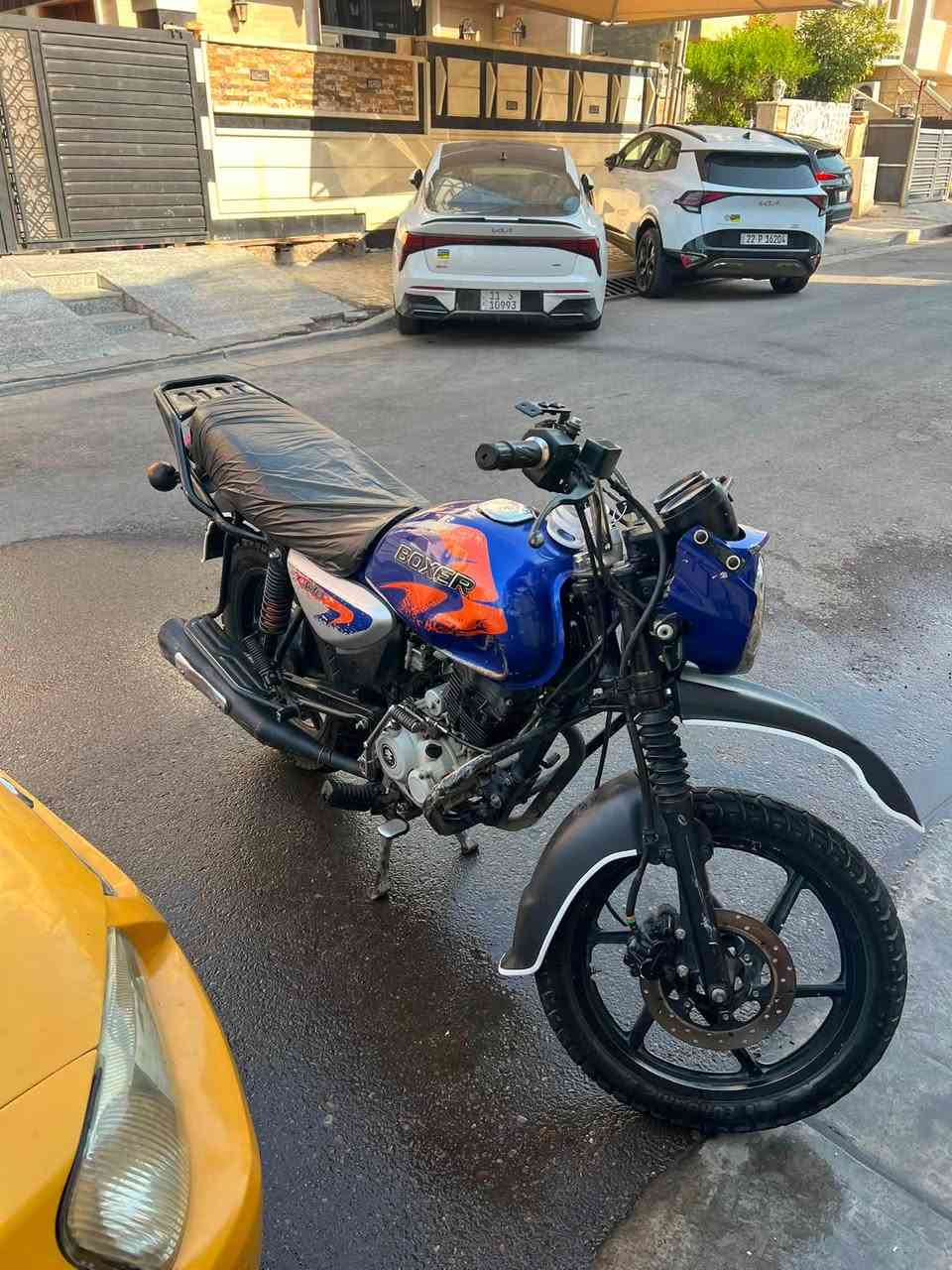 سلام عليكم بوكسر 23 أورق موجوده درجه بيه تبخير درجه حلوه منت الله حته صوت بل محرك متسمع فقط تجفيت ونقوصات بسيطه عرضه 1050مليون 50 الف عنوني العضمية 

رقمي ***********
