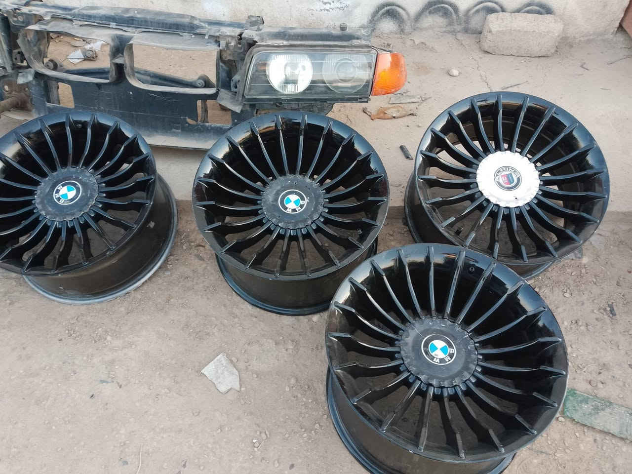 متوفر للبيع راديترات مال بدي قديم كامله معه الحاضن حاوية اصلي 
داينمو 140اميبر حاويه 
فإن تبريد حاوية 
بك لايت 500كرستال ابيض
اكسل بدي قديم خشن رقمه 9.93حاويه
اكسل ناعم 4.10
قبق صندوك 500حاوية جديد 
دعاميه امامي 500كامله نضيف لون اسود
لايتات بدي قديم حاويه اصلي 
مريات 500ستيل ابو الاشاره اصلي
كوبلنات برغي 17اصلي حاوية 
كاردن 730مسكر كامله 
كاردن مفتوح 700
نواعم موجود ويلات هامان حجم 18توسايز 
البينا تو سايز حجم17
للاتصال ***********واتساب مكان بابل الحمزة الغربي السعر دزه الصوره انطيك السعر توصيل موجود نواعم فقط
