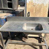 سِنگ نظافة 100% تركي، الطول 60 سم والعرض 125 سم. للتواصل: 07750683732