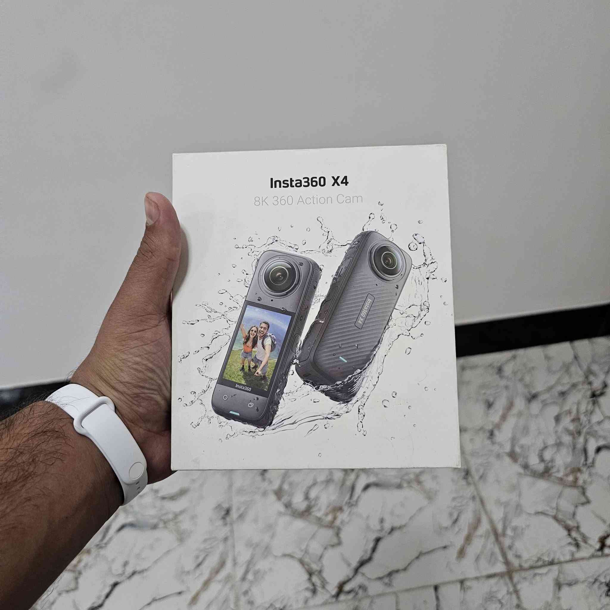 كامرهinsta360 x4 مستخدم شي قليل نضافه 100%100 كامل ملحقات اي نقص ما بيها وياها رام سنادسك ذاكره 64 سرعه 200 وياها عصا كاربون فايبر طول 3 متر وعصا ثانيه ما تغرق بل ماء كامره كامله من كلشي 
سعرها 545.000 الف 
لن بس العصا سعرها ١٦٥ يشهد الله

***********
