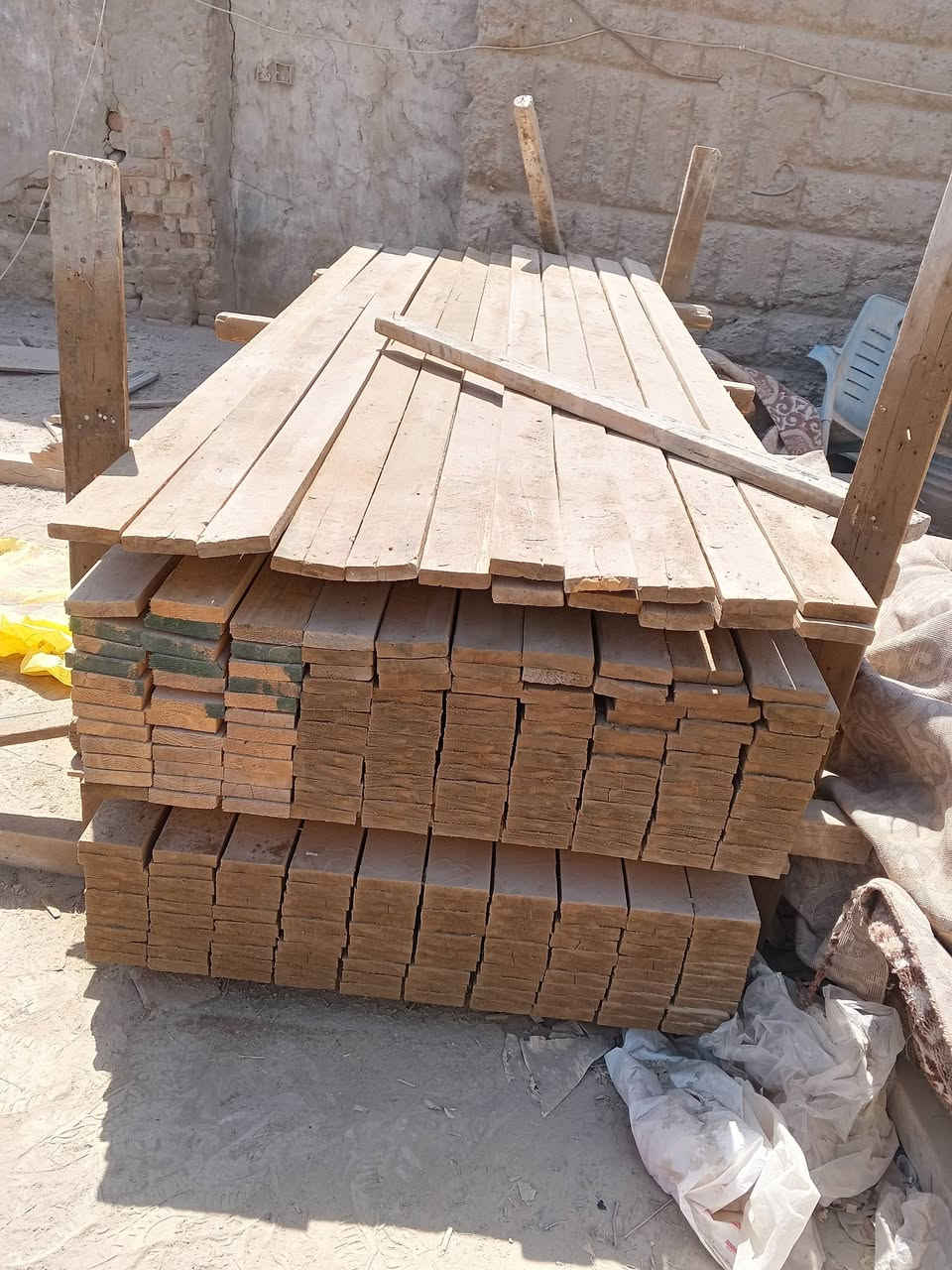 لوح طول 3 متر جديد للبيع لوزة الروسي الاصلي 
عنوان حله مركز مدينة *********** 
واتساب مفتوح
