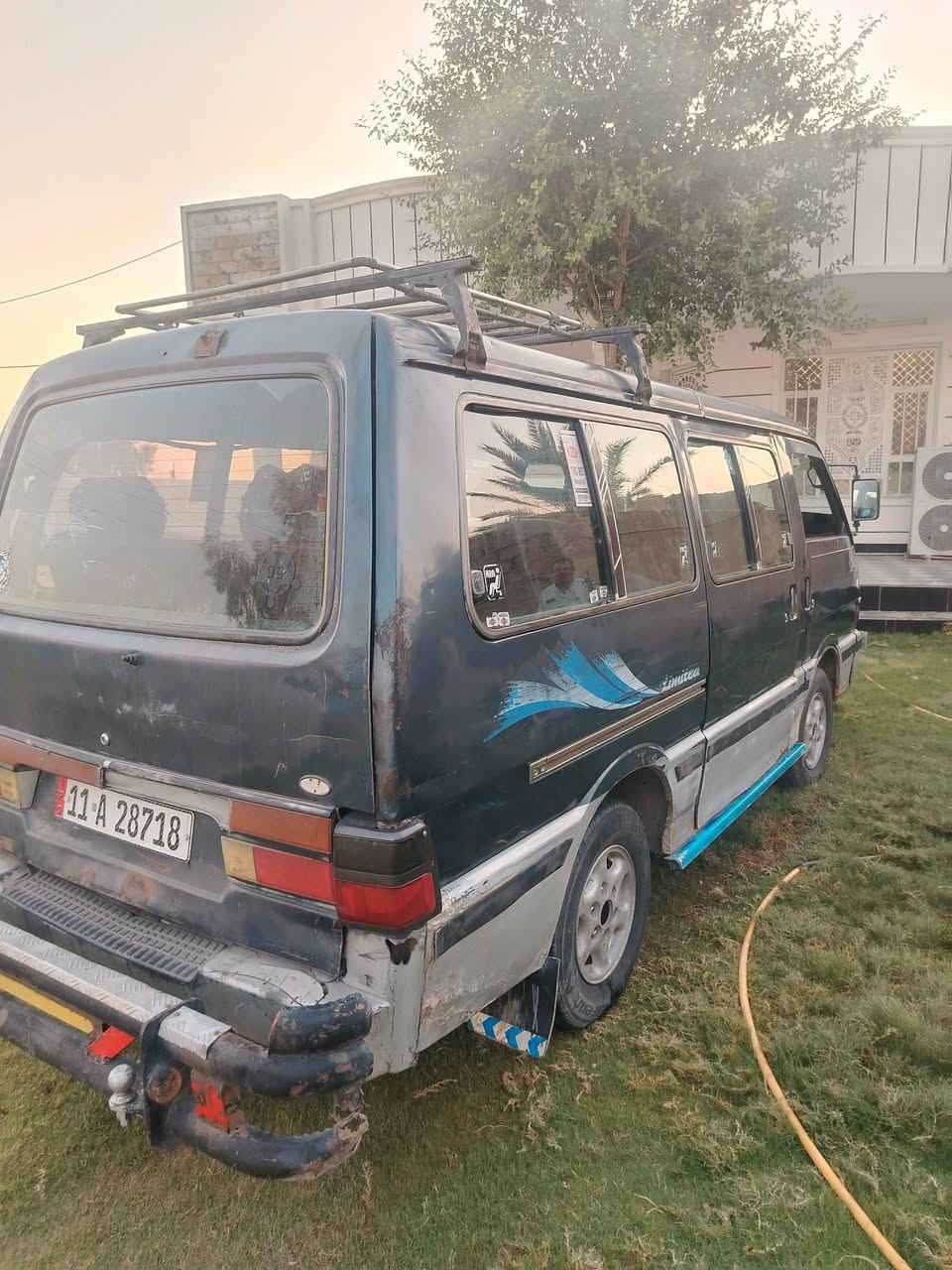 سلام عليكم للبيع كيا بستا موديل 94 رقم بغداد انكليزي سيارة بلادية كير محرك اكسل جديد شواصي جدد مكان بغداد الطارمية *********** //***********
