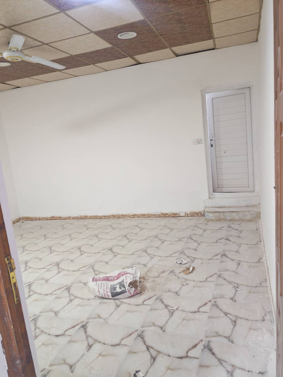 للبيع للبيع للبيع
دار سكني حي الجبيرية الثانية خلف المركز الصحي 
المساحة ١٢٥ متر
عرض الواجهة ٦ وربع متر 
النزال ٢٠ متر
عرض الشارع ١٥ متر حرف T
طابق واحد 
غرفة نوم واحدة سويت
إستقبال 
مطبخ 
صاله صحيات خارجية ملحقات كامله 
كراج
السعر مناسب جدا جدا جدا
السعر عل خاص او *********** موجود وتساب
