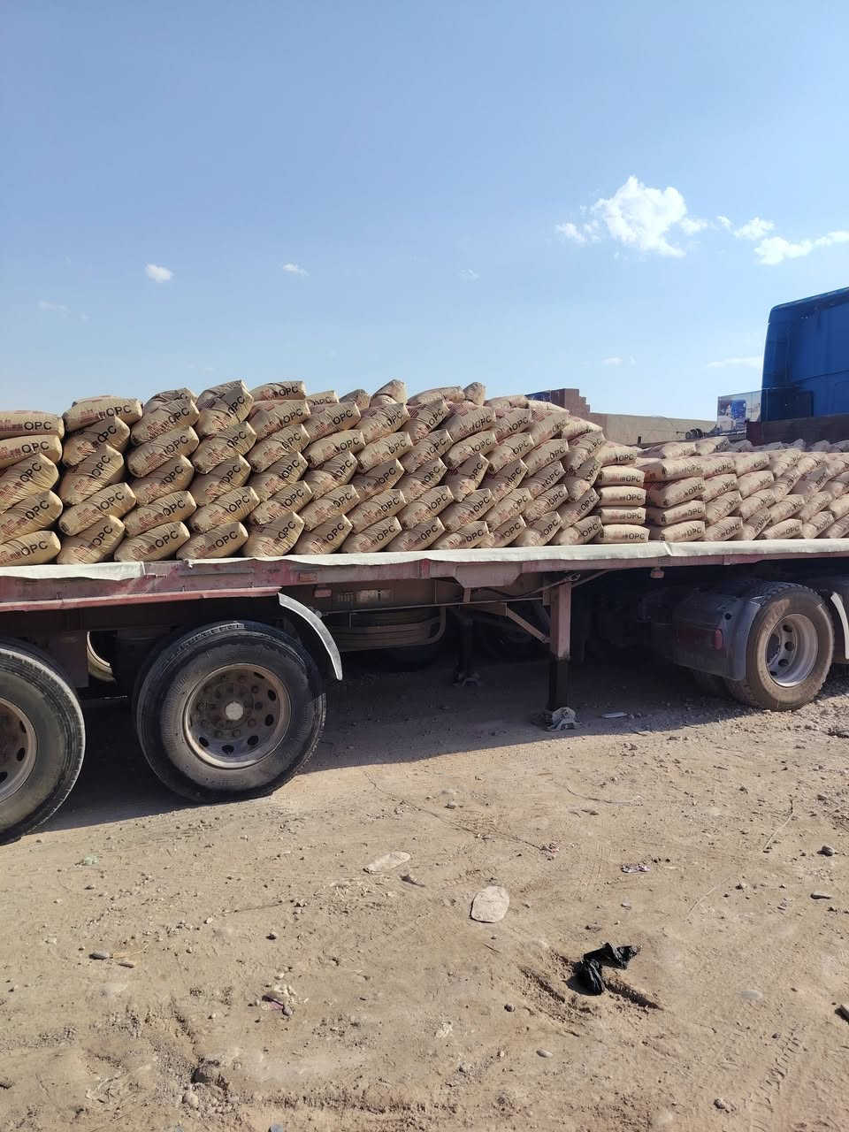 سلام عليكم محلات وطبان صباح للبيع الأسمنت وا الحديد وا جص بأسعار مناسبه الموقع مقابيل قسل القلعه *********** *********** جاهزين ربع وعشرين ساعه
