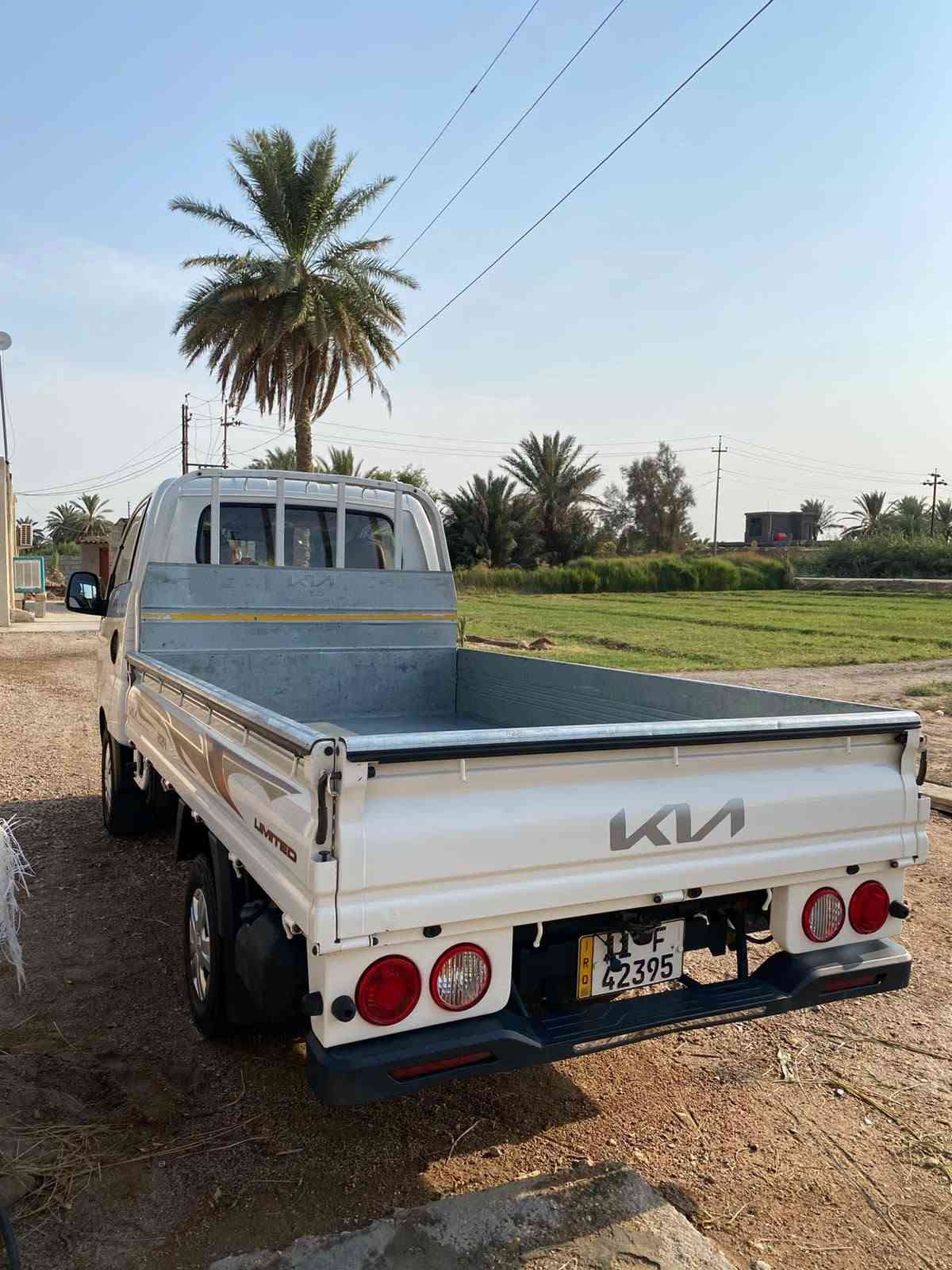 السلام عليكم 
كيا حمل للبيع موديل 2024
مكفولة كفالة عامة من الضربة والصبغ والتبديل
ماشية 44الف حقيقي 
للأستفسار ***********
