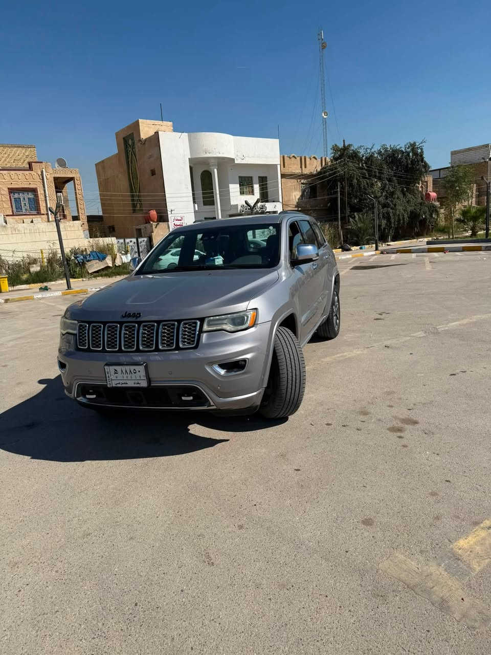 السلام علیکم
جیب کراند شيروكي اوفرلاند موديل 2017
فول مواصفات 1/1 محرك 3600
بصمة
فتحة سلايت بانورما
فور ويل 4x4
شفتات استیرن
مري قلاب
ستیرن تدفئه
فوول تحکم استيرن ماشي61 ألف ميل
كرسي السايق خزن ميموري
صندوق كهرباء
شاشة حساسات خلفيه كأمره خلفيه
ناقل حركة 8 نمر
نظام سبورت s
نظام اقتصادي
قطعتين تبرید کراسي تدفئه تبريد
سستم صوت
و السيارة فول مواصفات
جكات محوره دبلات عادية
والسيارة رقم بغداد.
باب جنطه فقط مبدله نفس اللون وكاله صبغ مقدمة البنيد وتعديل بسيط حافة الشاصي الايسر 
تقرير السيارة مرفق بالمنشور 
للاستفسار:
***********
متوفر فيس وواتس اب
مكان السيارة الناصريه
