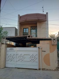 من رخصة الادمن دار للبيع 125م يحتوي ع كراج سياره  استقبال+ هول داخلي  ...