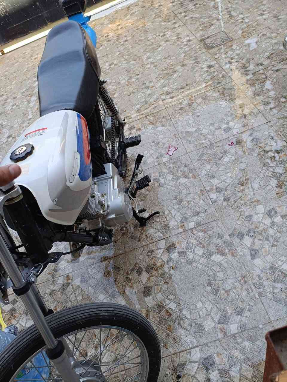 سلام عليكم عندي هاي دراجه البيع سيجي مابيه اي عيب أسعر خاص تصال عل رقم ***********
