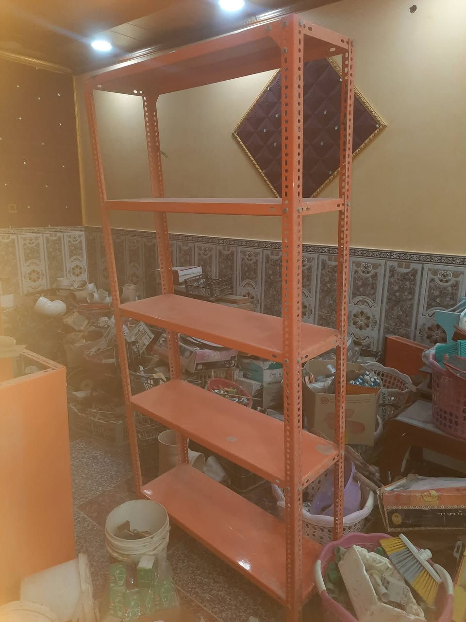رفوف البيع البصره تصال واتساب فقط ***********
عددرفوف١٢رف
الارتفاع مترتين 
العرض ٣٠سانتيم
رف واحد متر

