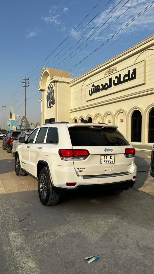 من رخصة الادمن للبيع جيب كراند شيروكي 2020
فول مواصفات LIMITED 

بصمة 

فتحة سلايد روف 

دخول ذكي للأبواب 

داخل بيجي 

كشنات كهرباء

مراية كهرباء

كامرة خلفية 

جنطة شفط 

حساس خلفي 

كامرة كبيرة 

بعد هواي مواصفات 

حادث السيارة جاملغ وبنيد صور الحادث بالمنشور

رقم بغداد بأسمي 

السعر 198
للأستفسار ***********
