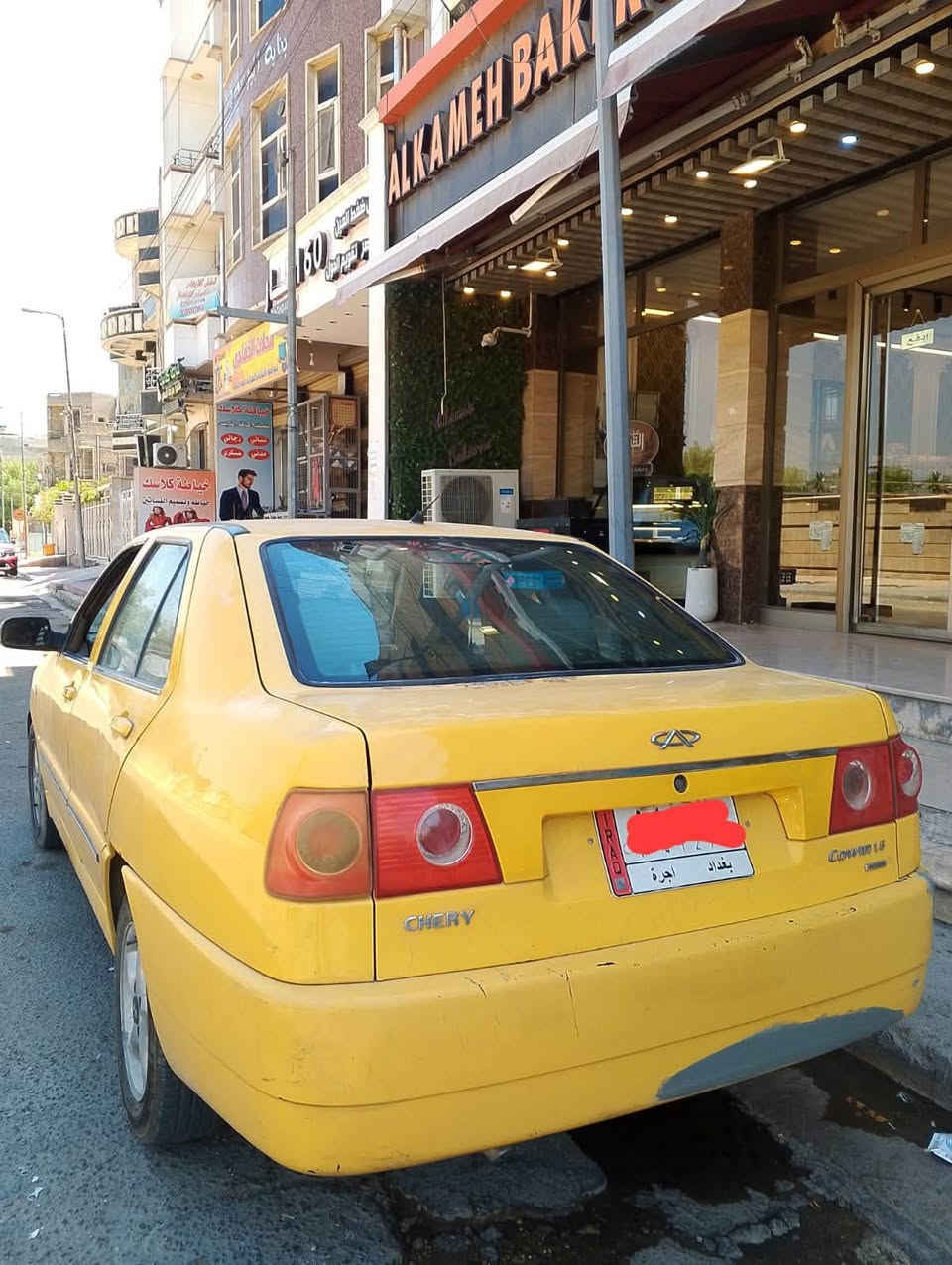 مكلف بالنشر ،، 

السلام عليكم 
شيري كوين سيارة بلادي موديل ٢٠١١ مكينة مجفتة قبل ٣ اشهر بيهه گير مشدود مال حاوية 
تبريدهه شغال بس مرات يفصل 
السعر ٢٢ ورقة وبيها مجال للطيبين 
سنوية السيارة باسمي تحويل مباشر 
مكاني بغداد 
للاستفسار : ***********

