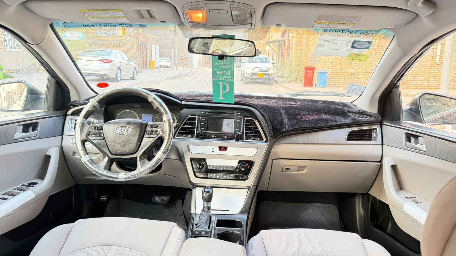 ٢٠١٥ • ٢٤٠٠ سي سي • كاميرا دوارة