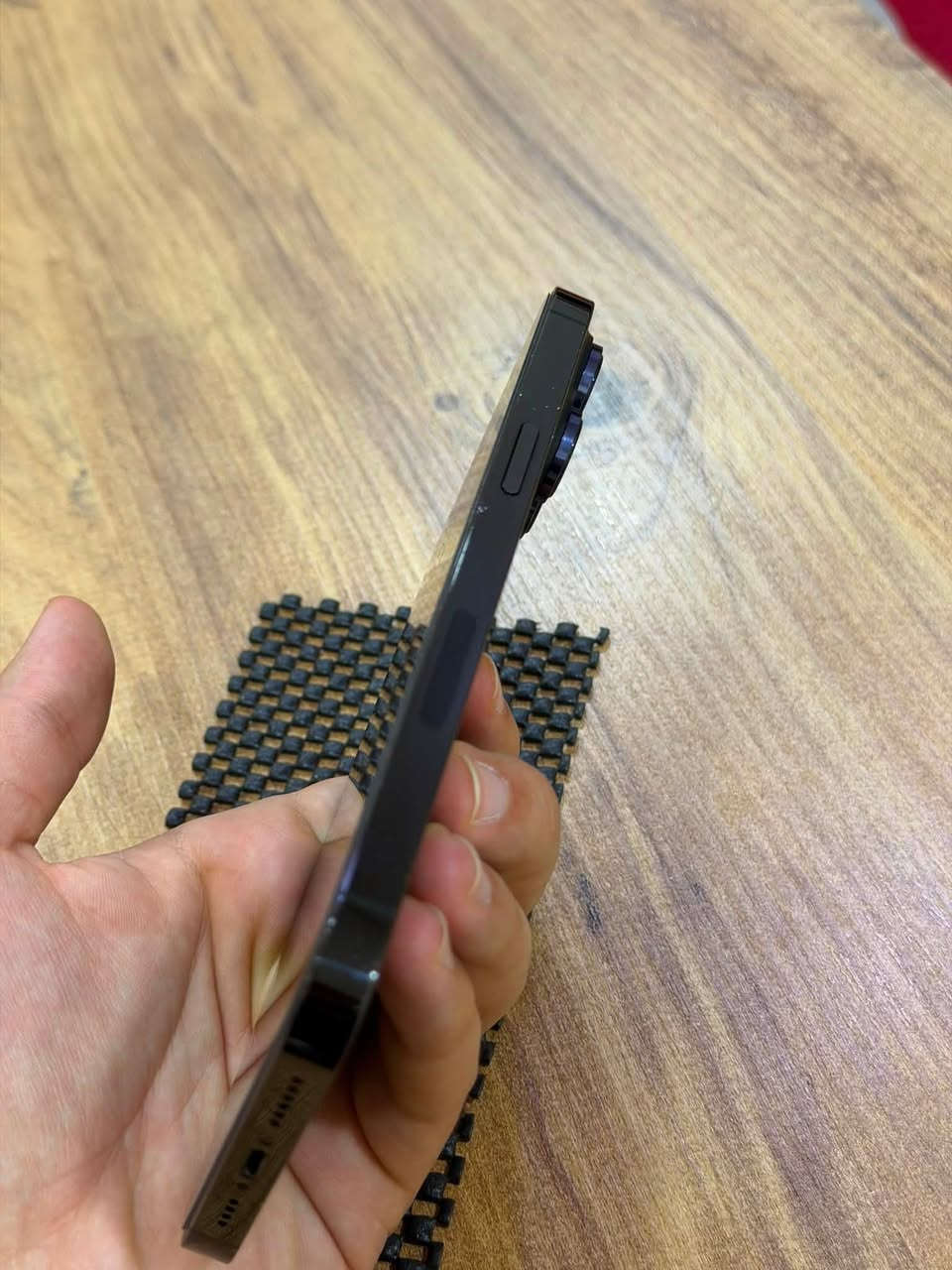 سلام عليكم
للبيع ايفون 14 برو ماكس📱🖤
لون اسود ذاكرة 256 نموذج LL/A
E_sim شريحة الكترونية يدعم حتى 8 خطوط
جهاز فخم وأداء قوي مناسب للتصوير والألعاب والاستخدام اليومي 
كاميرات احترافية وتصوير بجودة عالية
حالة البطارية🔋83‎%‎ بلادية 
نضافة الجهاز 98‎%‎ متل ما موضح بالصورة
ملحقات شاحن اساسي وكارتونة الجهاز 
السعر850 الف
مكاني الوزيرية 
للتواصل متواجد خاص واتصال واتساب ***********
للجادين فقط والمعاينة خير دليل على الجهاز🤝🏻
