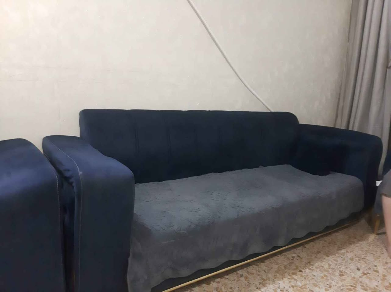 ‎تخم ازرق حبري مستعمل عدد ١٠ مقاعدالسعر ٣٠٠ الف منطقة الشعب  ***********‎ بغداد, العراق
