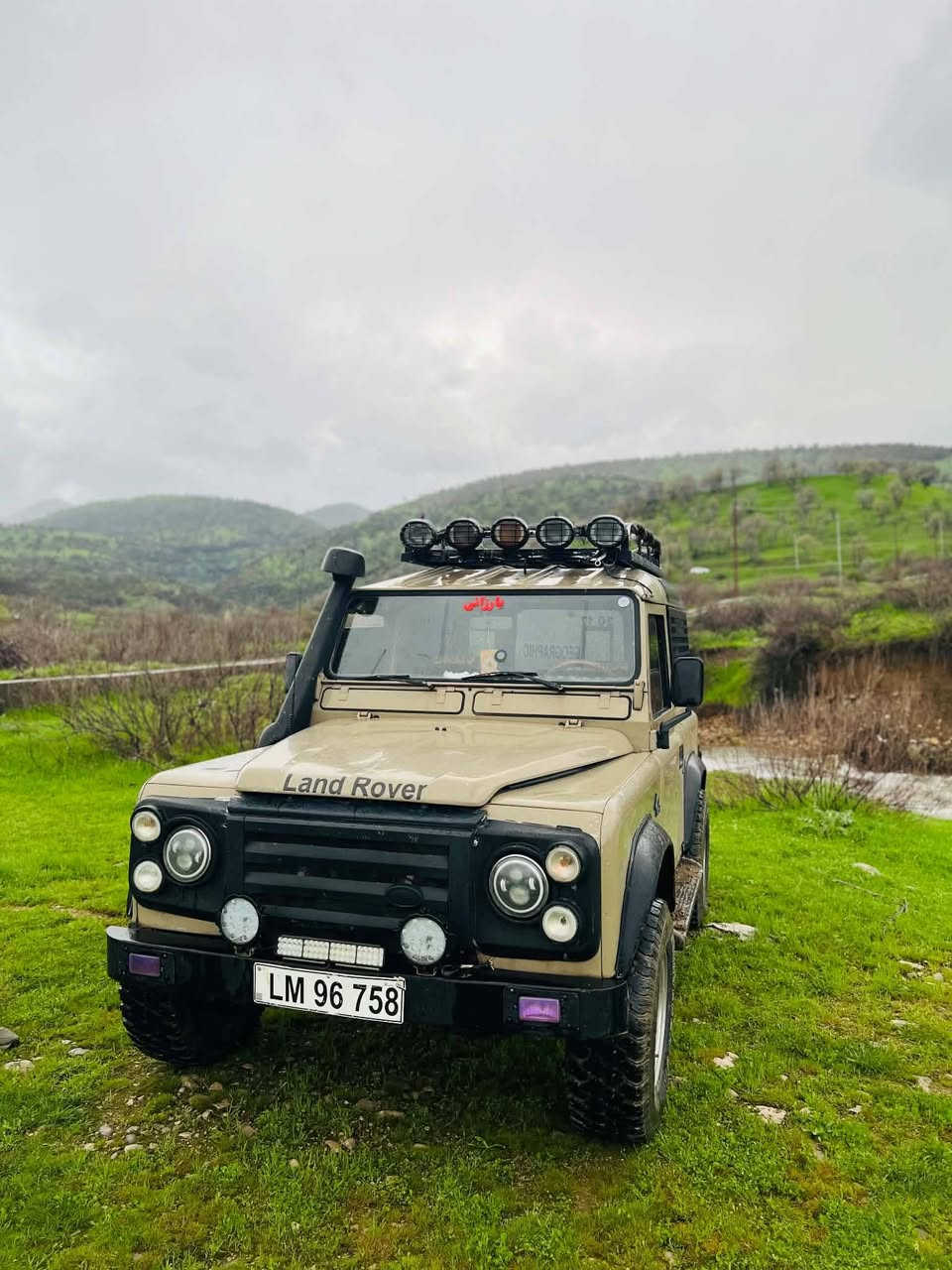 Land rover مودێل 2010
٤ پستن بەنزین  کابرێتەرە گێرو مەکینە ئەکسل بەشەرت
شوێن // بلێ بارزان
***********

