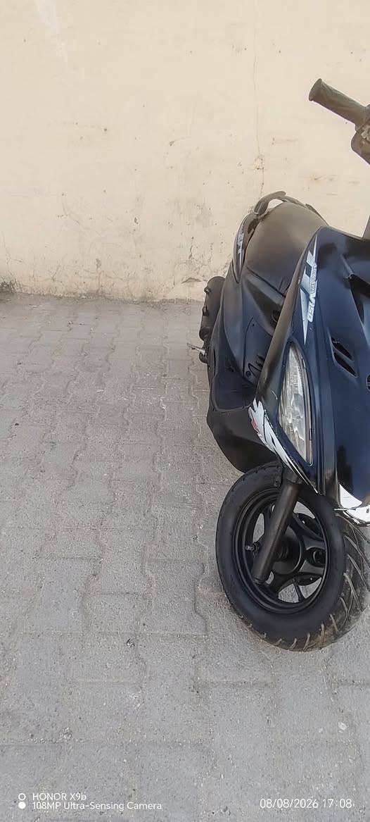دراجه أدريس ياباني ما مفتوحه أحلى من الصور *********** سلف  لايتات شلعه معدل سعرهه 300 بيه مجال
