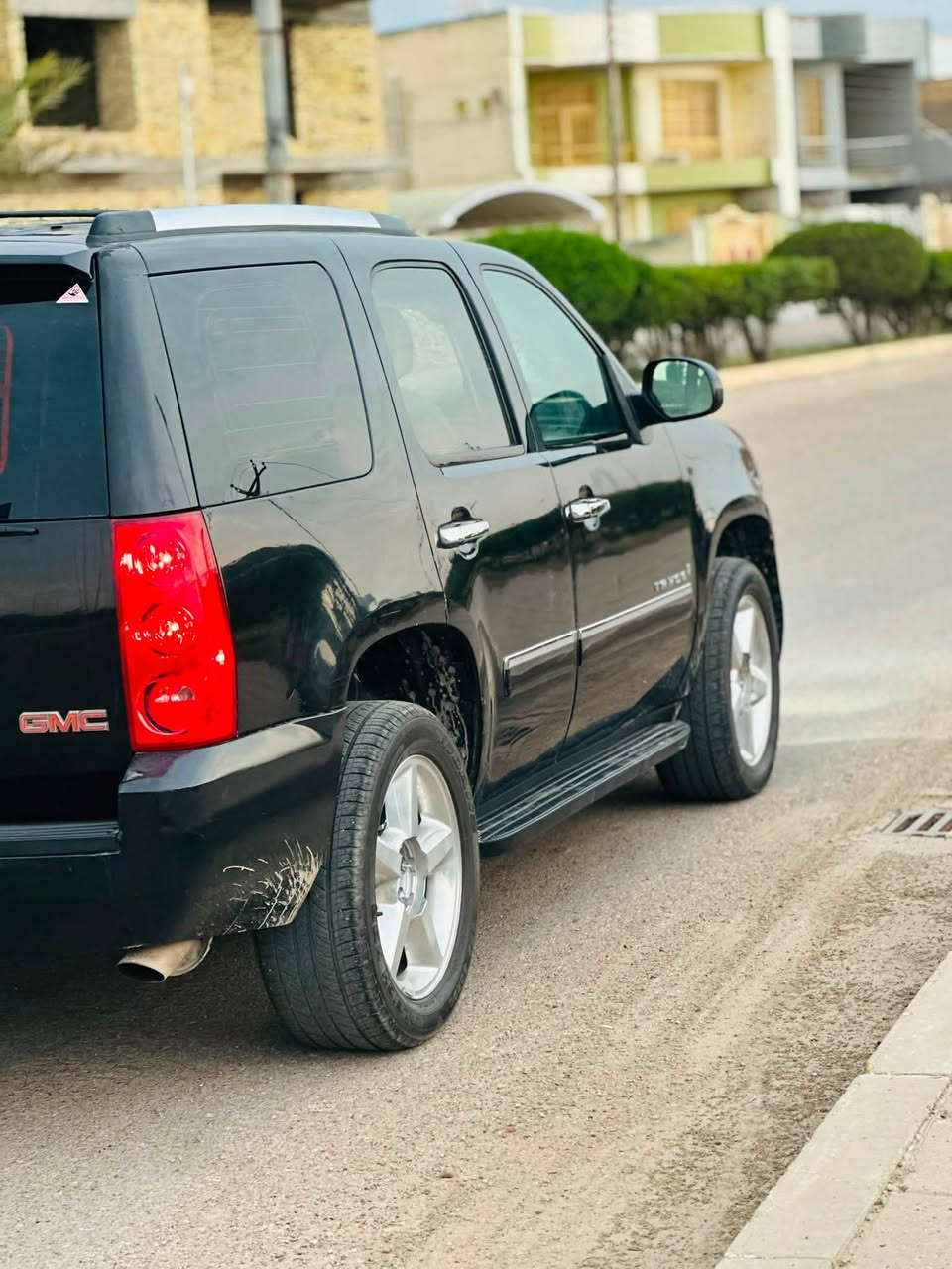 السلام عليكم تسجل جديد باقي فقط الكمرك للبيع او مراوس
�  للبيع GMC– الأسود الملكي 🖤 🔥
إذا تريد تاهو هيبة، حجم، راحة وقوة… هاي فرصتك 👌
🚘 يوكنV8 —GMC
🖤 لون أسود جذاب
💪 محرك V8 5.3
⚙️ قير أوتوماتيك
👨‍👩‍👧‍👦 عائلية وواسعة جداً
❄️ تكييف أمامي وخلفي
📺 شاشة وسطية حديثة
🎛️ تحكم من المقود + مثبت سرعة
🪑 داخلية واسعة ومريحة
🪞 مرايات كروم
🛞 دعاسات جانبية
♣️كفاله عامه 
🔝 حاملات سقف
💡 ضباب أمامي
🪝 خطاف سحب خلفي
✨ السيارة شكلها مرتب وفخمة بالحقيقة أكثر من الصور
📞 للاتصال: [‭***********‬]
مكان السيارة ميسان العمارة    
***********وتساب
