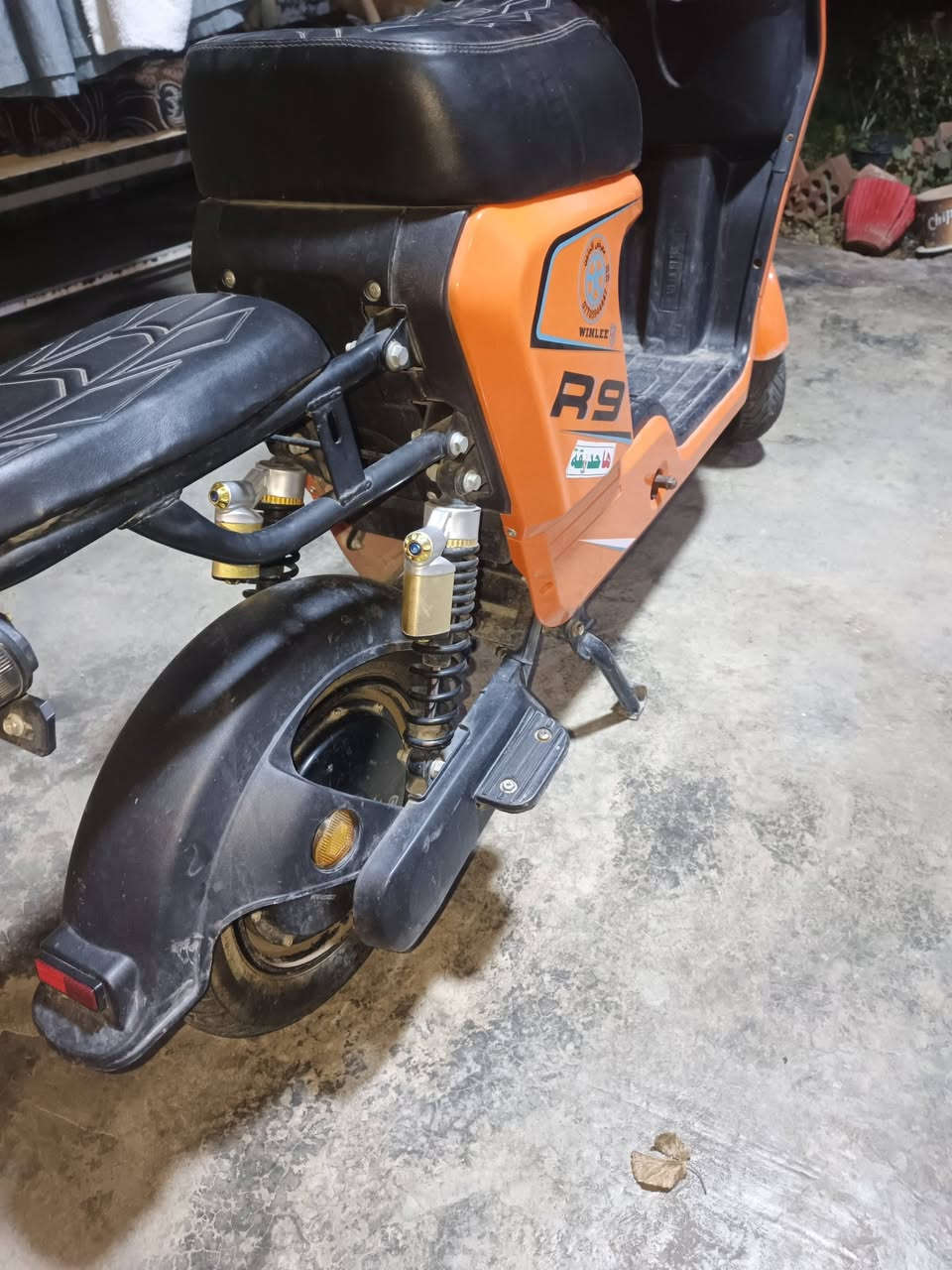 🛵 للبيع دراجة شحن R9سـبورت شركة وينلي
  موديل 2026 
🔋 5 بطاريات دبل 32 أمبير
⚡️ فول مكفول
🛠️ ملاحظة: تحتاج دهن أبرك فقط
📍 المكان: كركوك
💰 السعر: 465 ألف دينار
📱 للتواصل واتساب فقط:
***********
⚠️ للجادين فقط.
