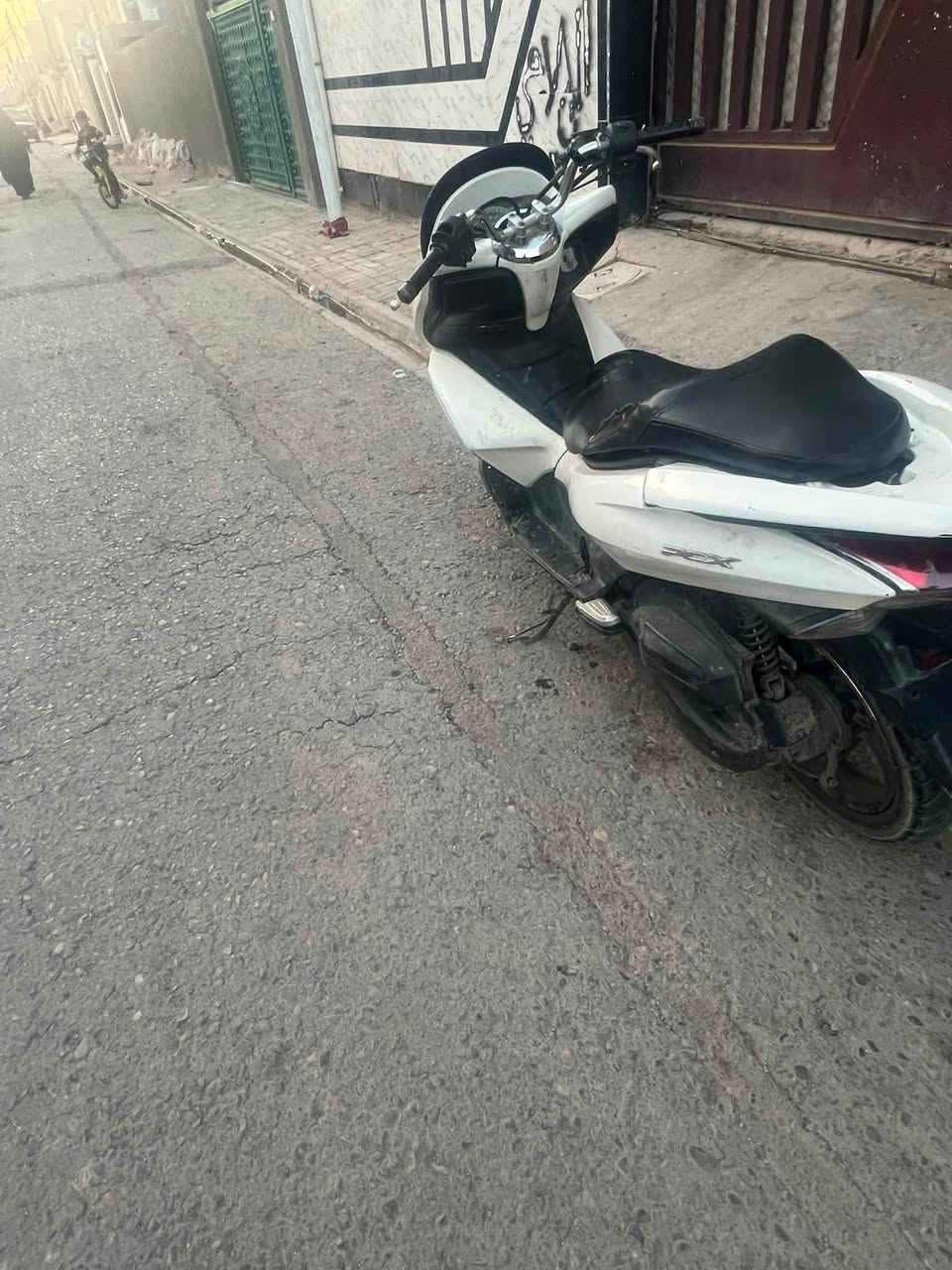 سلام عليكم درجه جيل وال كايمه بيه تبخيل كله شغله كهربائيات كله شغال بيه بس بيه تبخير ب ٦٥٠ وبيه مجال  تشغل درجه ومشي طبيعي بس بيه داخانه. رقمي *********** مكاني بغداد مدينه الصدر
