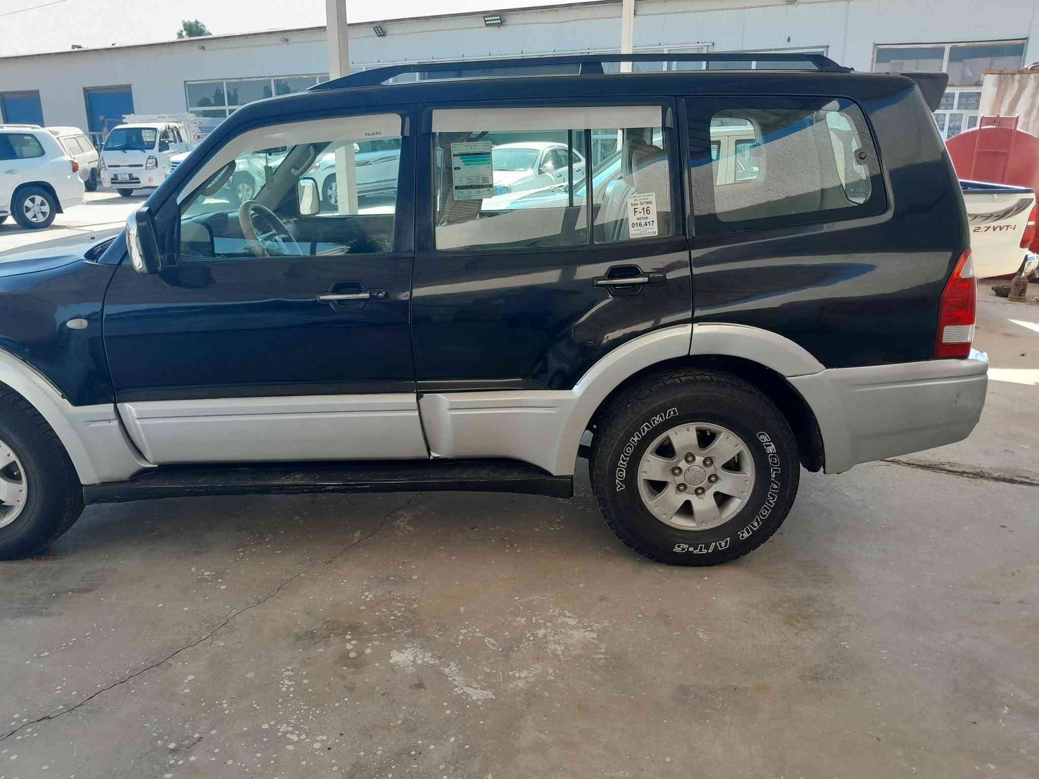 باجيرو للبيع موديل ٢٠٠٦ خليجية
السيارة مصبوغة عام بدون قمارة للجمالية محرك ٣٠٠٠ وكير وحدادية وتخم تاير وباتري جديد والكهربائيات كلها شغالة وتبريد ٣ قطع ثلج و٧ راكب ورقم بغداد باسمنة ورقم وسنوية جدد سعر السياره ٧٠$ وبيهة مجال مكان السيارة بغداد حسنينه الراشديه شارع المرور 

رقم هاتف ***********  ***********
