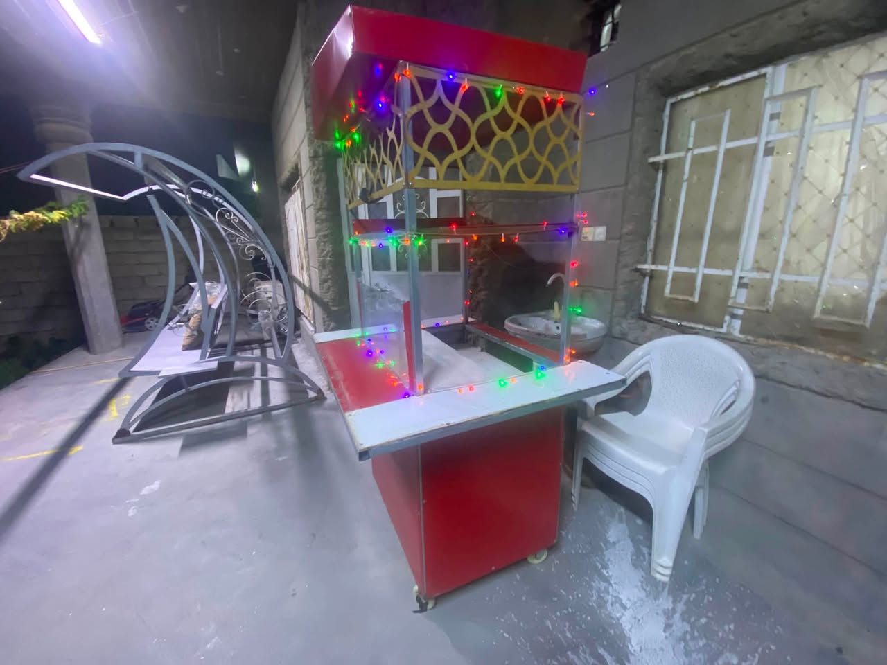 عربانة لبلبي فلافل جاي كلشي يصير بيها حتى مشواية
وبداخلها طباخ رايدها ٢٥٠ وبيها مجال الشراي يتصل مكاني بغداد المدائن سلمان باك ***********
