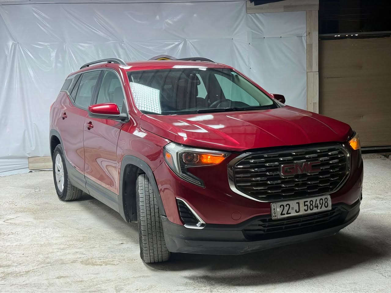 .

🚘 للبيع GMC Terrain SLE 2018

GMC Terrain SLE | 2018 | 2.0 Turbo | AWD

🔹 الموديل: 2018
🔹 الفئة: SLE
🔹 المحرك: 2.0 Turbo
🔹 القير: أوتوماتيك 10 سرعات
🔹 الدفع: AWD دفع رباعي
🔹 الوارد: أمريكي 🇺🇸
🔹 اللون: عنابي
🔹 الحالة: السيارة حاليًا نظيفة ومرتبة وجاهزة للاستخدام

🛠️ تاريخ الضرر

* 3 قطع ضرر في أمريكا
* بعد دخول العراق صار ضررين بسيطين 
* السيارة مصلحة وجاهزة للاستخدام والمعاينة متاحة

✨ المواصفات

* محرك 2.0 Turbo
* AWD
* جير أوتوماتيك 10 سرعات
* شاشة ونظام ترفيه
* تحكم بالمقود
* Roof Rails
* كاميرا خلفية
* حساسات
* إضاءة LED
* تشغيل عن بُعد
* مقاعد واسعة ومريحة
* عادم مزدوج

📍 الموقع: بغداد

📞 للاستفسار واتساب او اتصال : [ *********** بغداد, العراق
